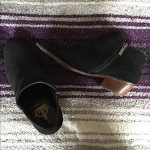 Crown vintage booties size 6.5